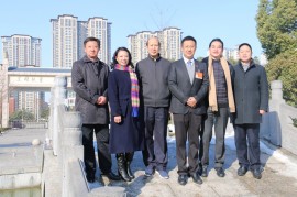 省人大代表、五中教师李轶出席省第十三届人大会载誉归来！