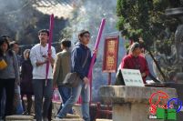 云南学子文庙烧香盼学业有成金榜题名