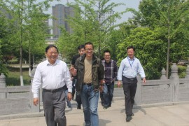 新东方“梦想之旅”走进襄阳五中