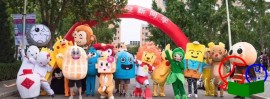 首批00后本科新生报到清华园