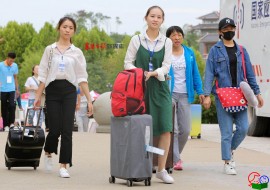 00后来啦！直击湖北文理学院迎新首日