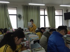深圳市龙岗区平冈中学来襄阳五中交流指导